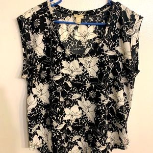 Black & White flowered top